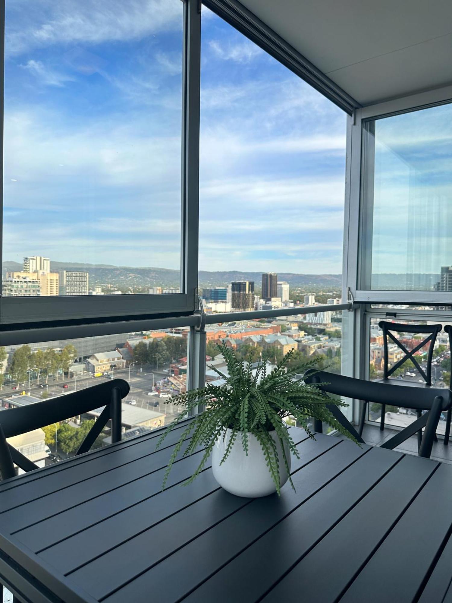 Cbd Sky View Apartment Adelaide Luaran gambar